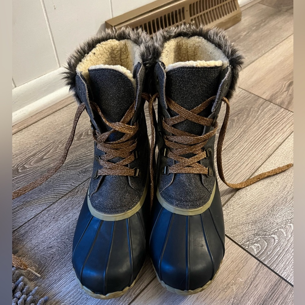 Sporto duck boot size 9